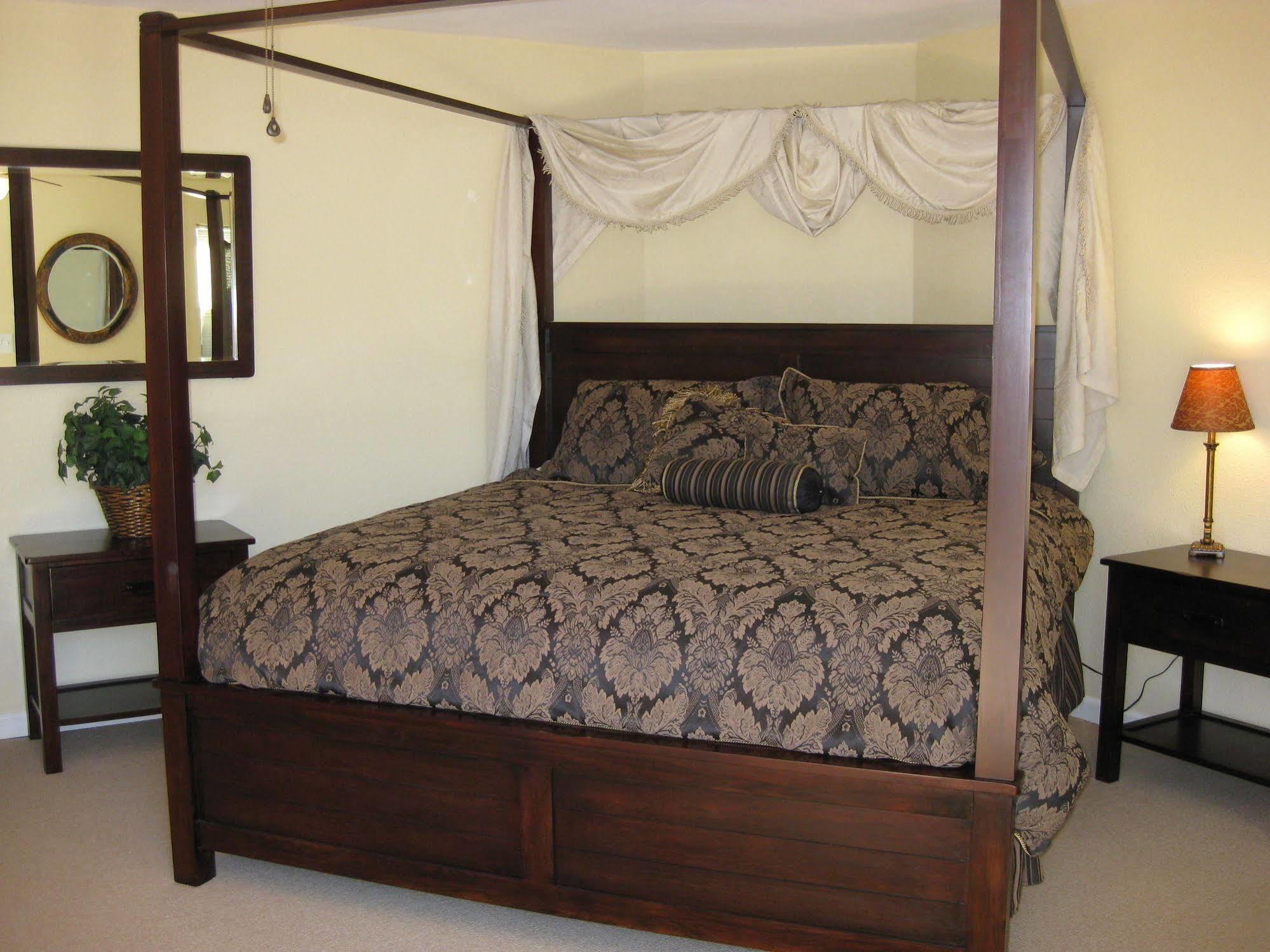 Square Inn Уимберли Экстерьер фото