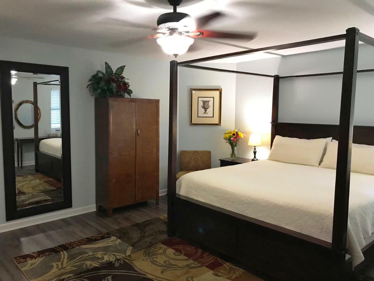 Square Inn Уимберли Экстерьер фото