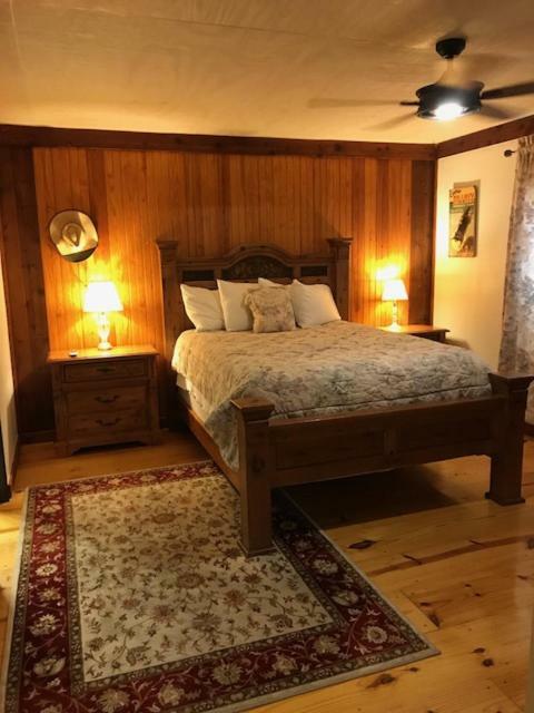 Square Inn Уимберли Экстерьер фото